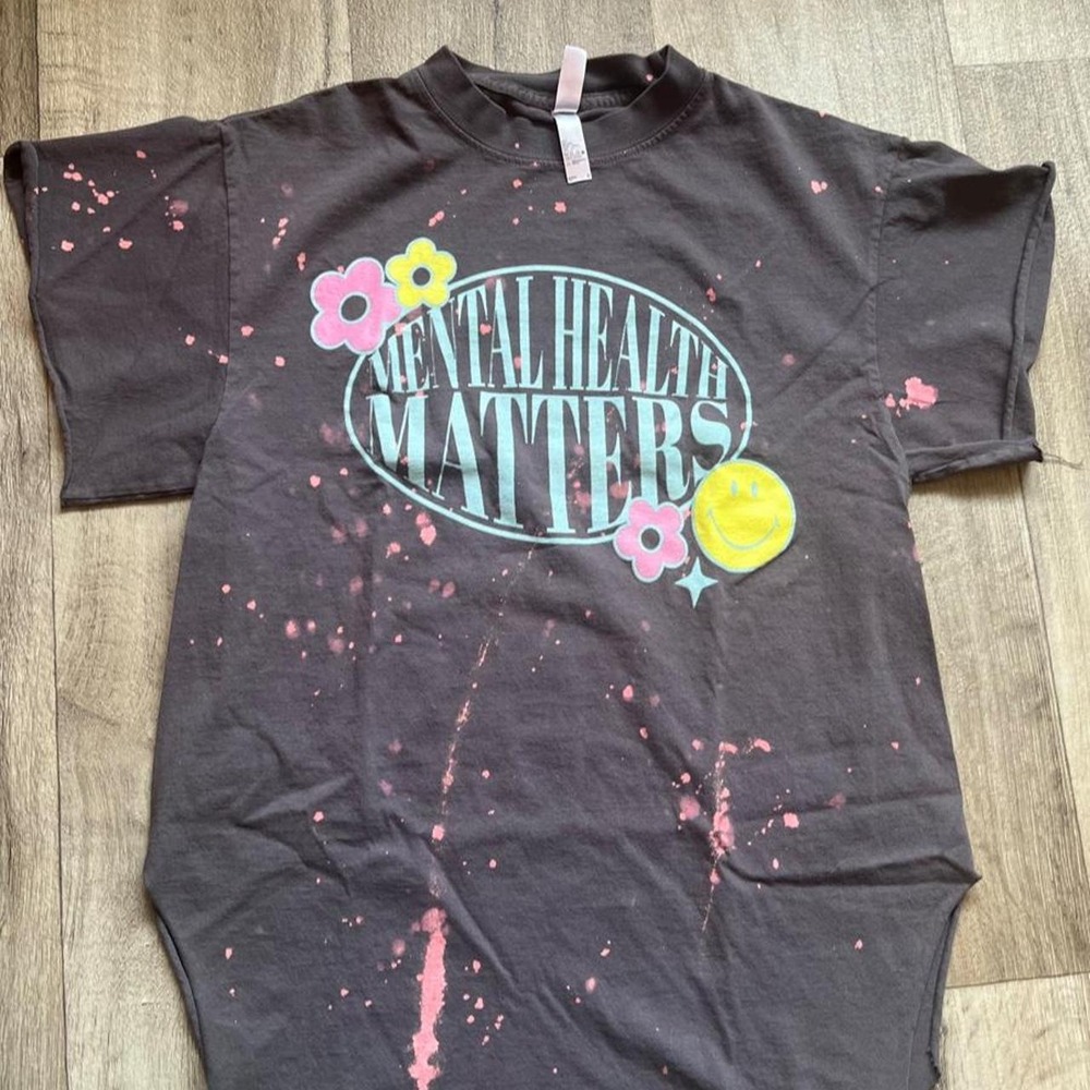 PEBBY FOREVEE MENTAL HEALTH MATTERS TEE